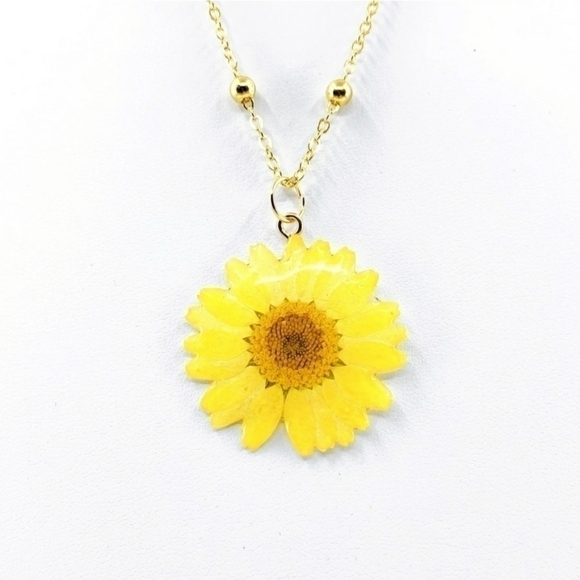 DAISY Necklace - Picture 2 of 2